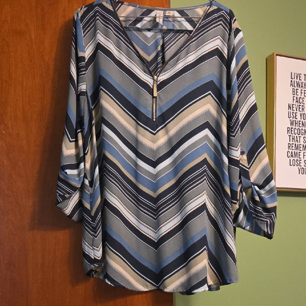 Tacera Chevron Zip-Pull Tunic in Blue and Cream